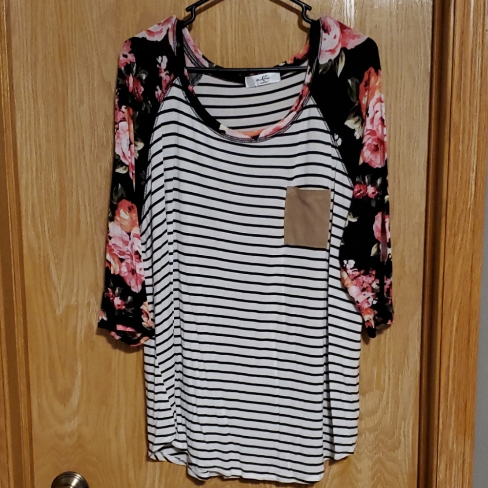 Casual 3/4 length sleeves top